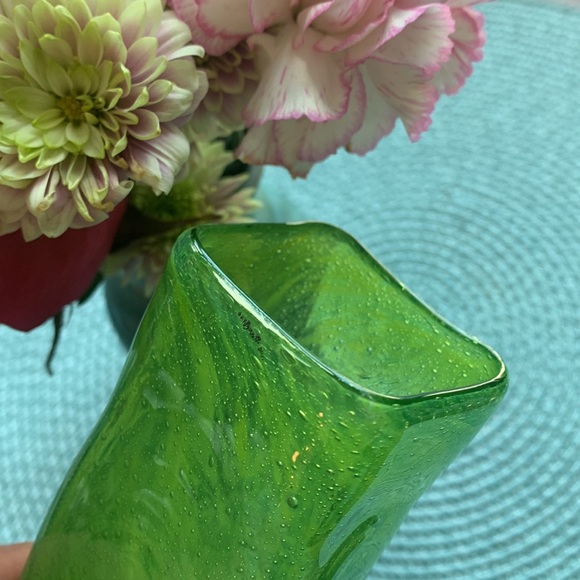 Crate & Barrel - Green Glass Cabo Bud Vase (NWT) - Picture 2 of 11